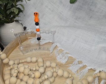 Adorable character crochet hook (Orange Pumpkin King)