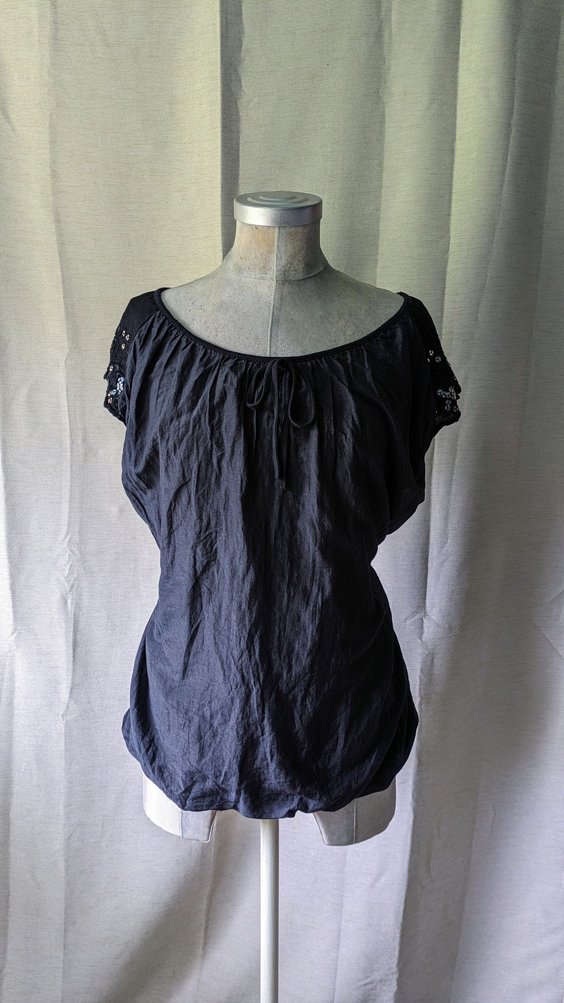 vintage | black summer top | size large - extra large | cotton silk blend | lace & sequins | Made in Italy, foto 2 di 5