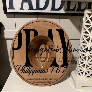 聖書を祈る帽子のデザイン - つばの広いレーザーと手焼きファイル