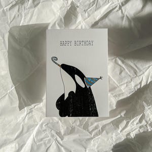 Geburtstagskarte Orca mit Partyhut "Happy Birthday"| A6 I Geburtstag| Grußkarte I Postkarte mit Wal I Killerwal