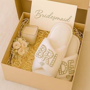 Bride Pearl Slippers, Pearl Slippers ,Bride Pearl Slippers,Bridal Shower, Gift Cute Bride to Be Gifts, Wedding Gift for Bride,Patch,Slippers