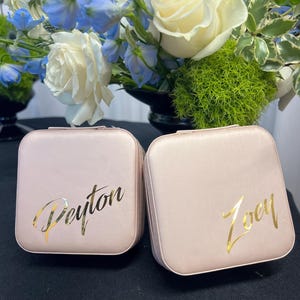 Personalized Travel Jewelry Box, Bridesmaid Gift, Custom Treat Gift Proposal Bridal Wedding Birthday Engagement imagem 1