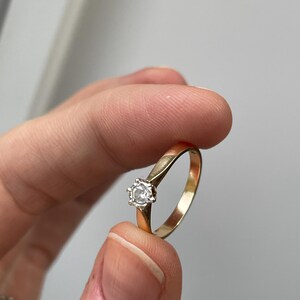 Vintage illusion set diamond solitaire ring on 9ct gold