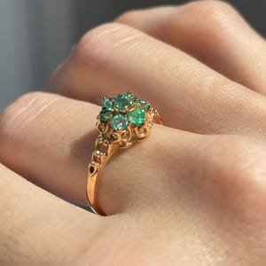 Vintage emerald cluster ring on 9ct gold
