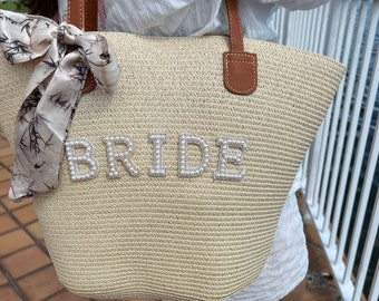 Bride beach bag, Bachelorette party straw bag, Bride honeymoon bag, Bride to be bag, Bride Beach tote bag Pearl letter, Custom Mrs Beach bag