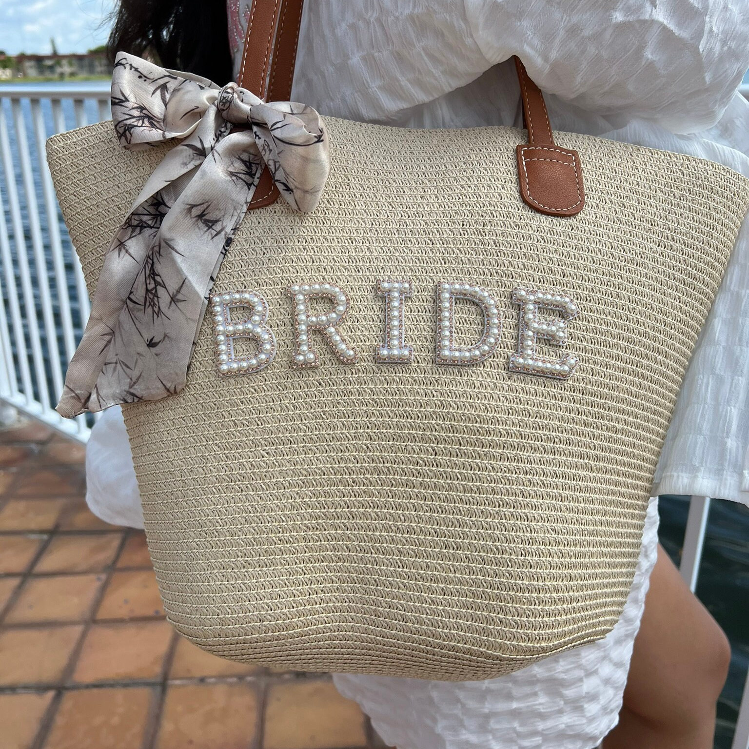 Bride beach bag, Bachelorette party straw bag, Bride honeymoon bag, Bride to be bag, Bride Beach tote bag Pearl letter, Custom Mrs Beach bag