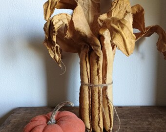 Calabaza de maíz primitiva hecha a mano