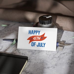 4e des cartes, faire-parts fête de l'indépendance, cartes de promotion des fêtes, rouge blanc bleu design