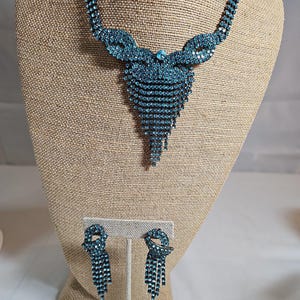 Blue rhinestones necklace with matching earrings