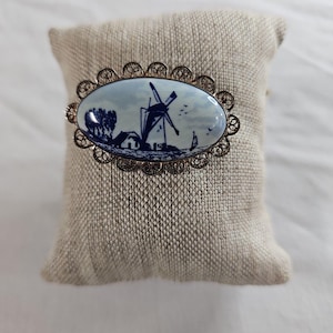 Vintage Sterling Silver brooch