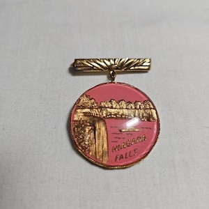 Vintage Niagara Falls Souvenir pin