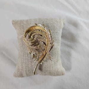 Vintage Feather Brooch