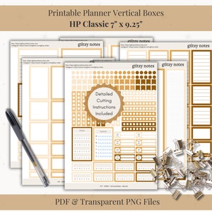 Puede incluir: Cajas verticales imprimibles para un planificador HP Classic de 17,8 cm x 23,5 cm. Las cajas son de color marrón y beige. La imagen también incluye un bolígrafo, clips y una hoja con instrucciones de corte detalladas.