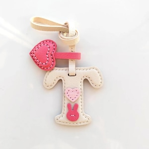 Dije de cuero para bolso con nombre inicial personalizado, llavero hecho a mano personalizado, regalos del alfabeto con nombre, personaliza tu dije de bolso con inicial