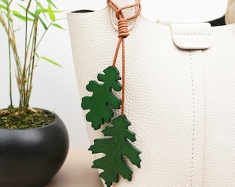 Genuine Oak Leaf Leather Bag Charm,Handcrafted Leather Leaf Pendant for Bags,Keychains,and Accessories,leather accessory gift for MON/Family