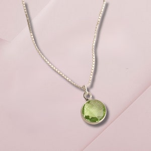 Peridot Necklace - August Birthstone Necklace Mother&#39;s Day Gift Peridot pendant Minimalist necklace Minimalist jewelry Birthday gift