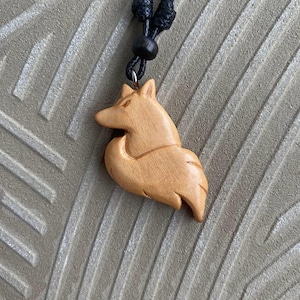 Hand Carved Fox Necklace, Wooden Animal Pendant, Rustic Fox Charm for Men and Women, Woodland Jewelry Gift, Handmade Wood Fox Necklace