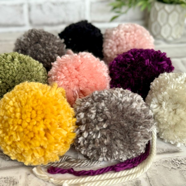 Pom-Poms, Set of 3 Yarn Pom-Poms