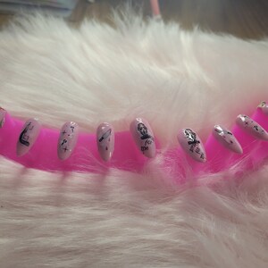 Ghostface valentines day press on nails