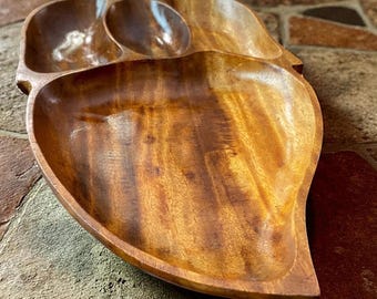 Vintage Tiki Monkey Pod Wood Chip and Dip Tray: Leaf-Shaped Wood Serving Platter, Boho Party Platter