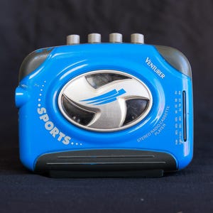 Vintage Venturer Sports AM/FM Stereo Cassette Player – Rugged Blue Walkman-Style Portable Radio WM-136B