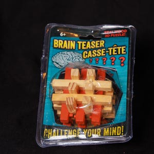 Vintage Trends International Brain Teaser Casse-Tête – Mind-Challenging Real Wood 3D Puzzle – Sealed Original Packaging