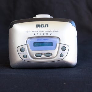 Vintage RCA Digital AM/FM Stereo Cassette Player – Portable Walkman-Style Radio with Digital Tuning