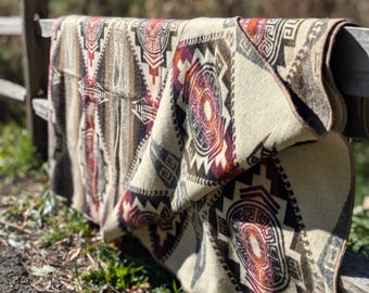 Artisanal Blanket with Southwestern Geometric Patterns | Queen Size | Reversable