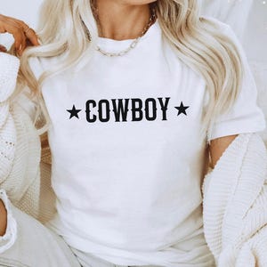 Cowboy Rodeo Retro T-Shirt, Western Country Gifts for Her, Cowgirl Rodeo Party Shirt, Western T-Shirt, Retro Western 2000s Graphic Shirt