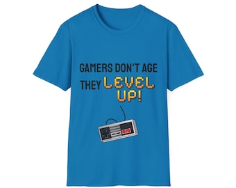Eleve seu estilo: camiseta gamer divertida com controle clássico e camiseta com humor envelhecido - Console Gaming