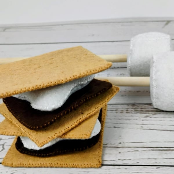 Felt S'mores Set- Handmade Pretend Campfire Food with marshmallows, chocolate and graham crackers