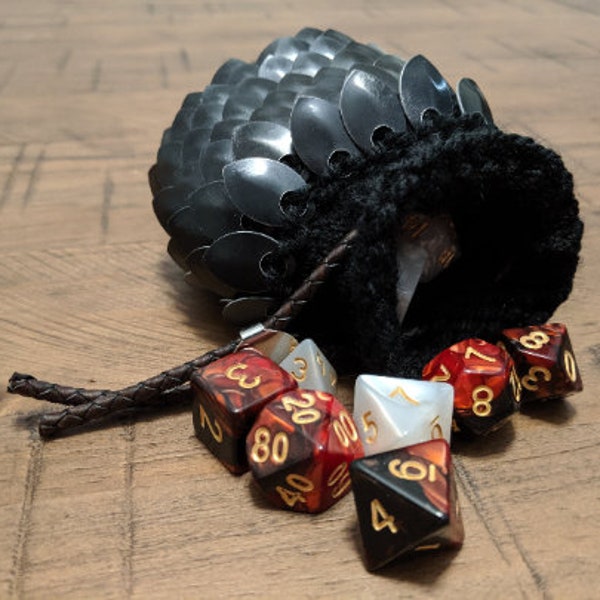 Scalemail knit tabletop game dice bag