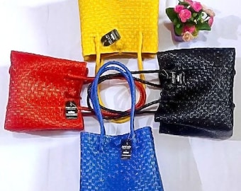 Handgemaakte geweven boho-tas: gerecyclede plastic markt- en strandtas