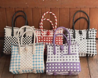 2 stuks kopen! Handgemaakte geweven boho-tas: gerecyclede plastic markt- en strandtas|| Kleine series