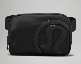 Lululemon Everywhere Belt Bag 1L Black New Design