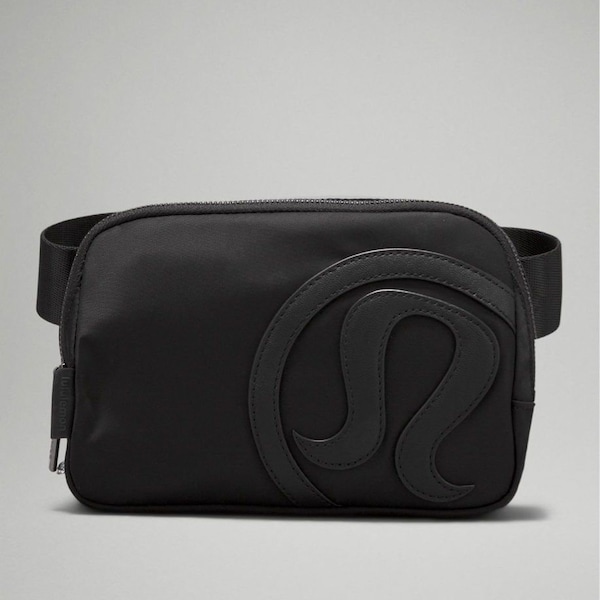 Lululemon Everywhere Belt Bag 1L Black New Design