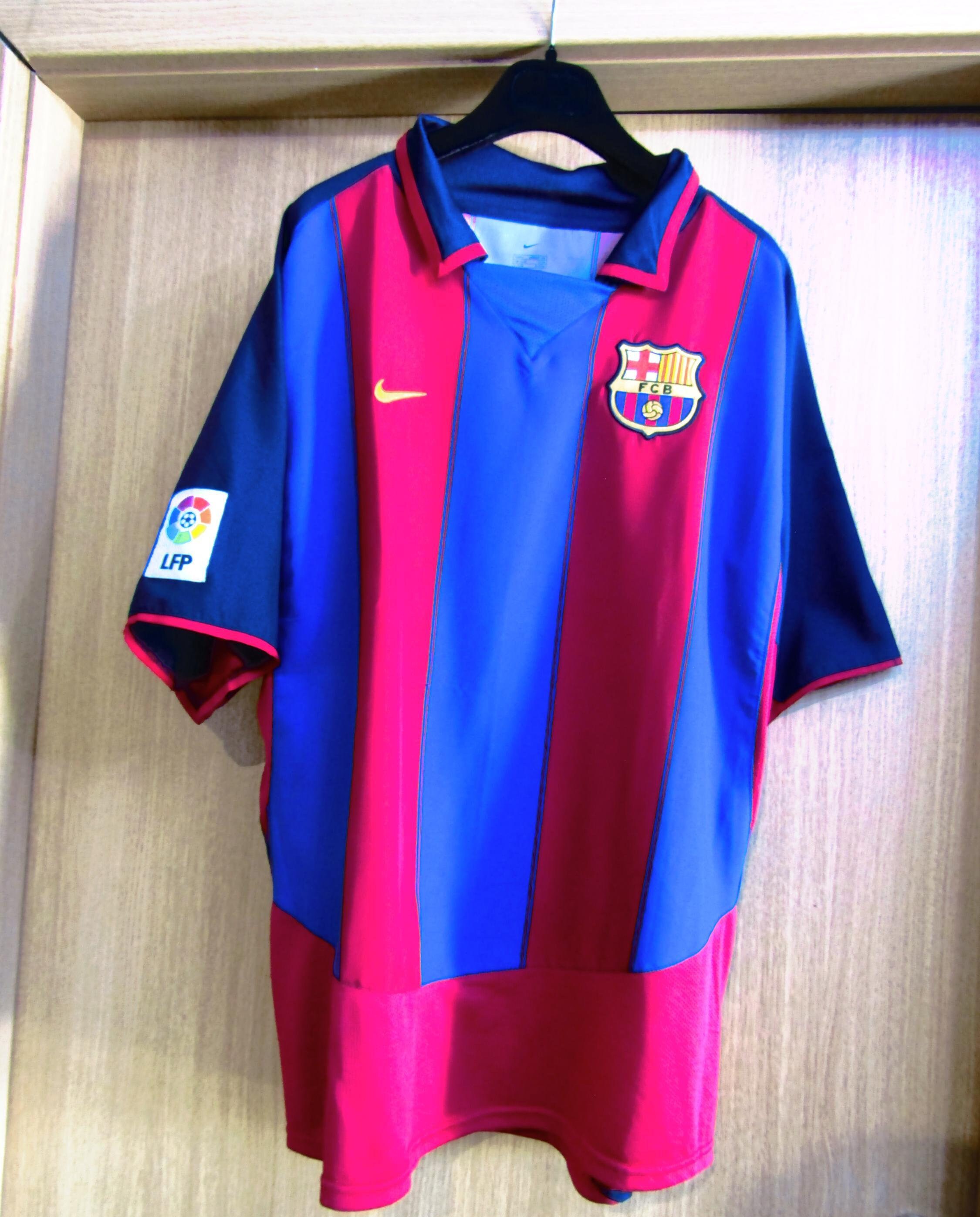 FC BARCELONA 2003-2004 Ronaldinho 10 T-shirt Jersey NIKE Vintage