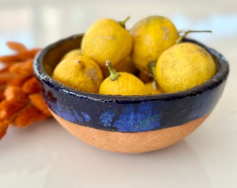 Handgemachte Snackschale in Olivgrün und Marineblau - Perfekt für Snacks, Frühstück, Pasta und mehr!