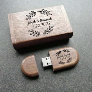 Memoria USB grabada personalizada / Caja de recuerdo para bodas / Estuche de recuerdo USB / Regalo para parejas / Caja de almacenamiento de madera personalizada / Grabado personalizado