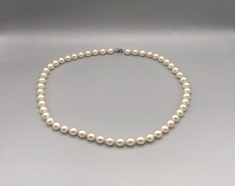 Vintage Faux Pearl Necklace | Vintage Silver Tone Faux Pearl Necklace | 24 Inch Vintage Faux Pearl Necklace | Vintage Pearl Necklace | 1295