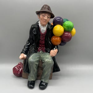 Vintage Royal Doulton The Balloon Man Figurine | Royal Doulton Balloon Man Ornament | Royal Doulton Christmas Time Balloon Man Figure | 1531