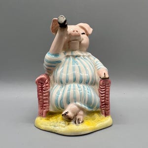 Vintage Royal Albert Little Pig Robinson Spying Figurine | Royal Albert Beatrix Potter Little Pig Robinson Ornament | Beatrix Potter | 1555