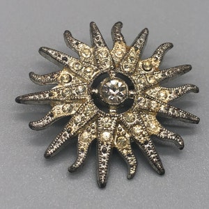 Vintage Silver Tone Sunburst Brooch | Silver Tone Clear Crystal Brooch | Vintage Sparkly Brooch | Vintage Sunburst Pin | Paste Brooch | 1174