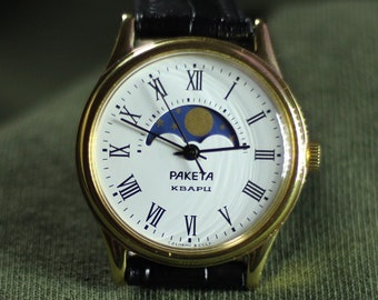 Montre Raketa Moon Phase, Real Moon Phases Calendar, montre-bracelet calendrier lunaire, cadran rond, montre soviétique, montre blanche