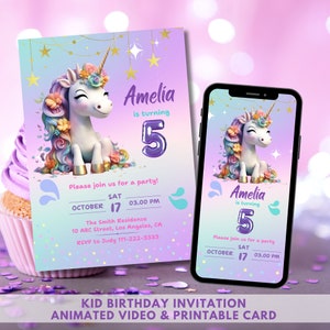 Può includere: Un invito di compleanno viola e blu con un'illustrazione di unicorno e il testo "Amelia compie 5 anni". L'invito include i dettagli per una festa il 17 ottobre alle 15:00.