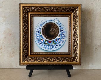 Origineel olieverfschilderij: kopje koffie op vintage bord, realistische muurkunst