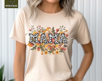 T-shirt Cow Mama con uccelli ornati su piante, t-shirt Cow Mama, camicia con fiori di campo, tela Bella, camicia floreale per donna, camicia per la festa della mamma.