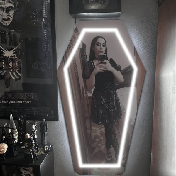 Coffin Mirror Enseigne Néon | Cadeau pour amoureux gothique | Décoration gothique| Décoration de chambre gothique| Décoration artistique sombre| Miroir de maquillage Coffin | Cadeau d'anniversaire