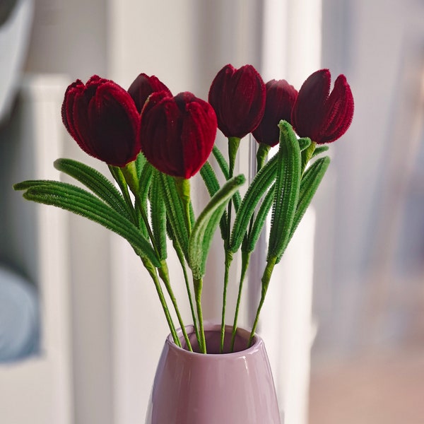 Selbstgemachte Tulpen aus Pfeifenreiniger DIY Blumen