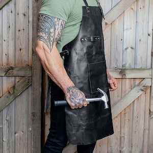Leather apron for men Personalized apron blacksmith apron black leather woodworking apron with pockets strap apron Valentines gift for him image 3